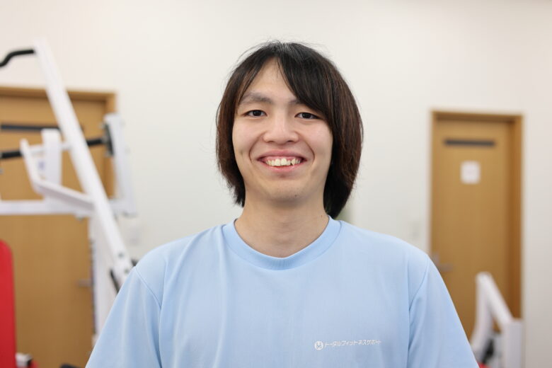 パーソナルトレーナー尾崎泰斗の顔写真