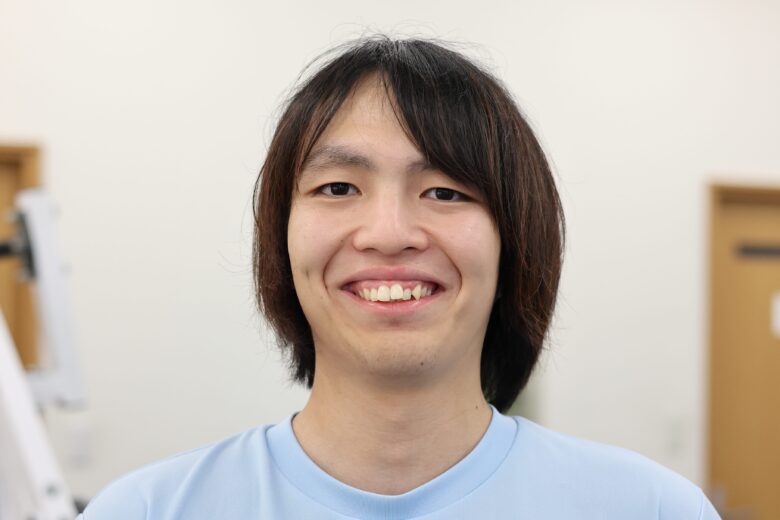 パーソナルトレーナー尾崎泰斗の顔写真